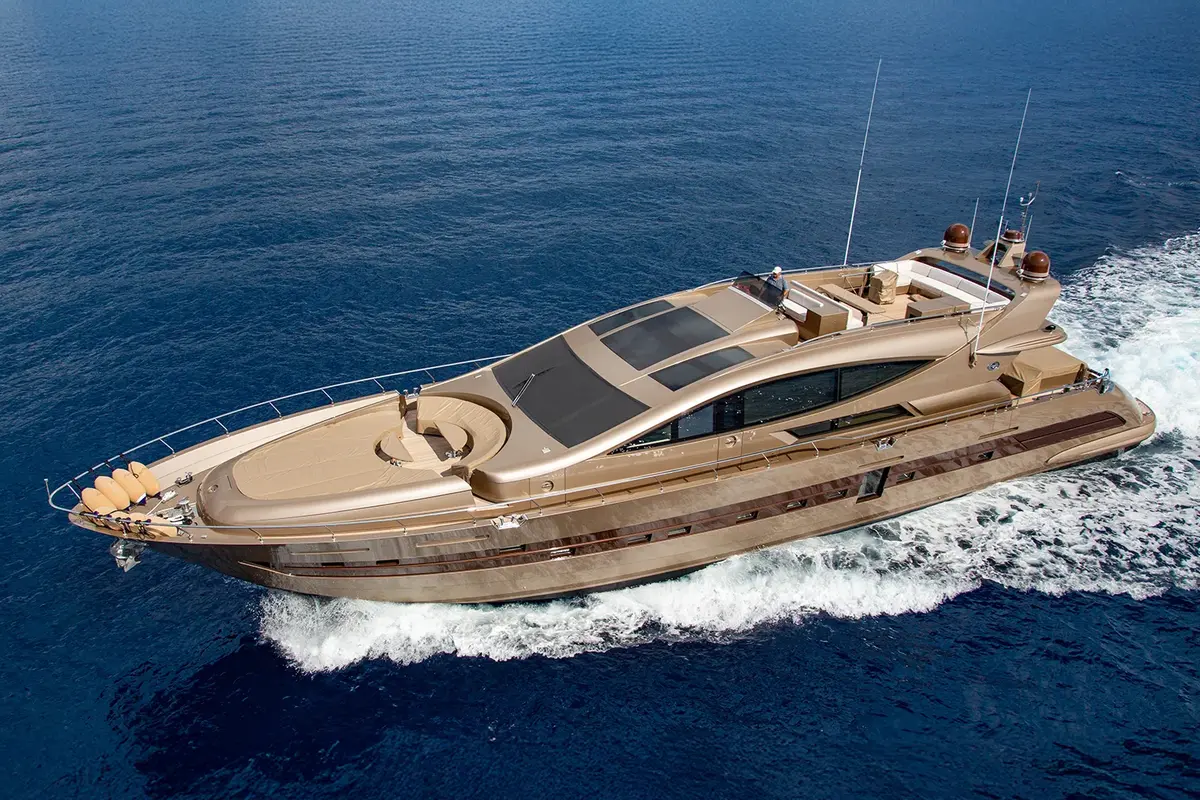Cerri 102’ Flying Sport, exterior — Mallorca Yachst Hire, Mallorca. Fast lines from Portals to Formentor's cliffs