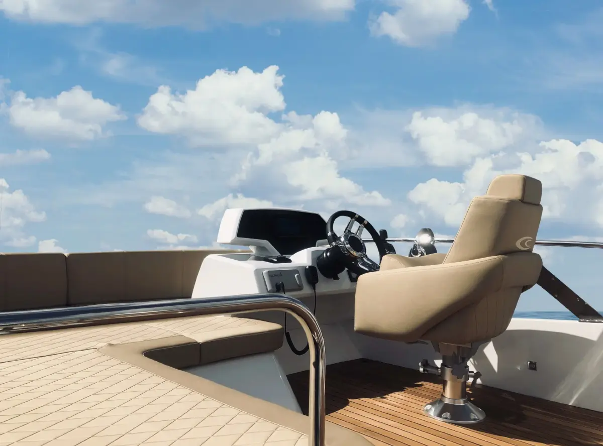 Cobrey 50 FLY, main deck — Mallorca Yachst Hire, Mallorca. East coast calas, flybridge views, easy days afloat
