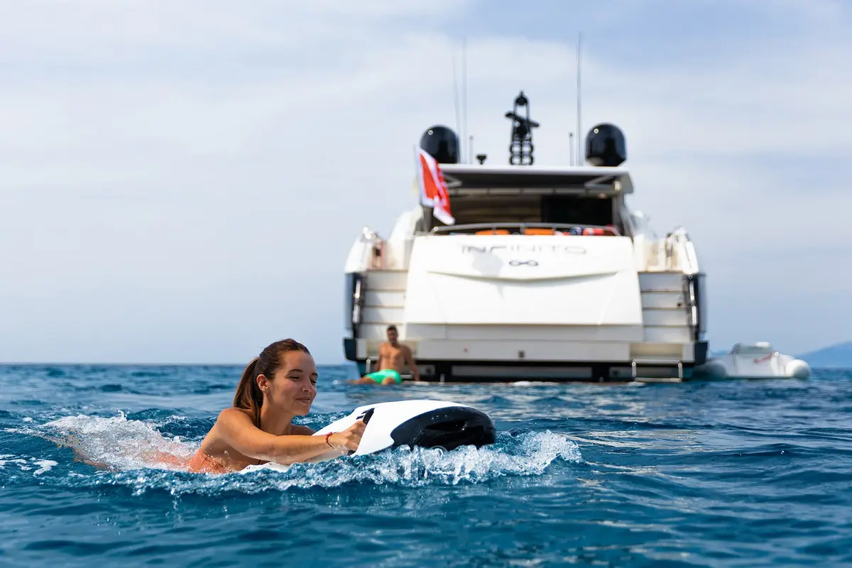 Cranchi A46, main deck — Mallorca Yachst Hire, Mallorca. Sleek day runs to Illetes before sunset