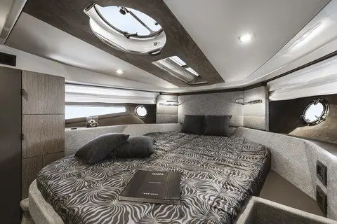Cranchi M44 HT, aft deck — Mallorca Yachst Hire, Mallorca. Sleek coastal cruising for sunlit Bay of Palma afternoons