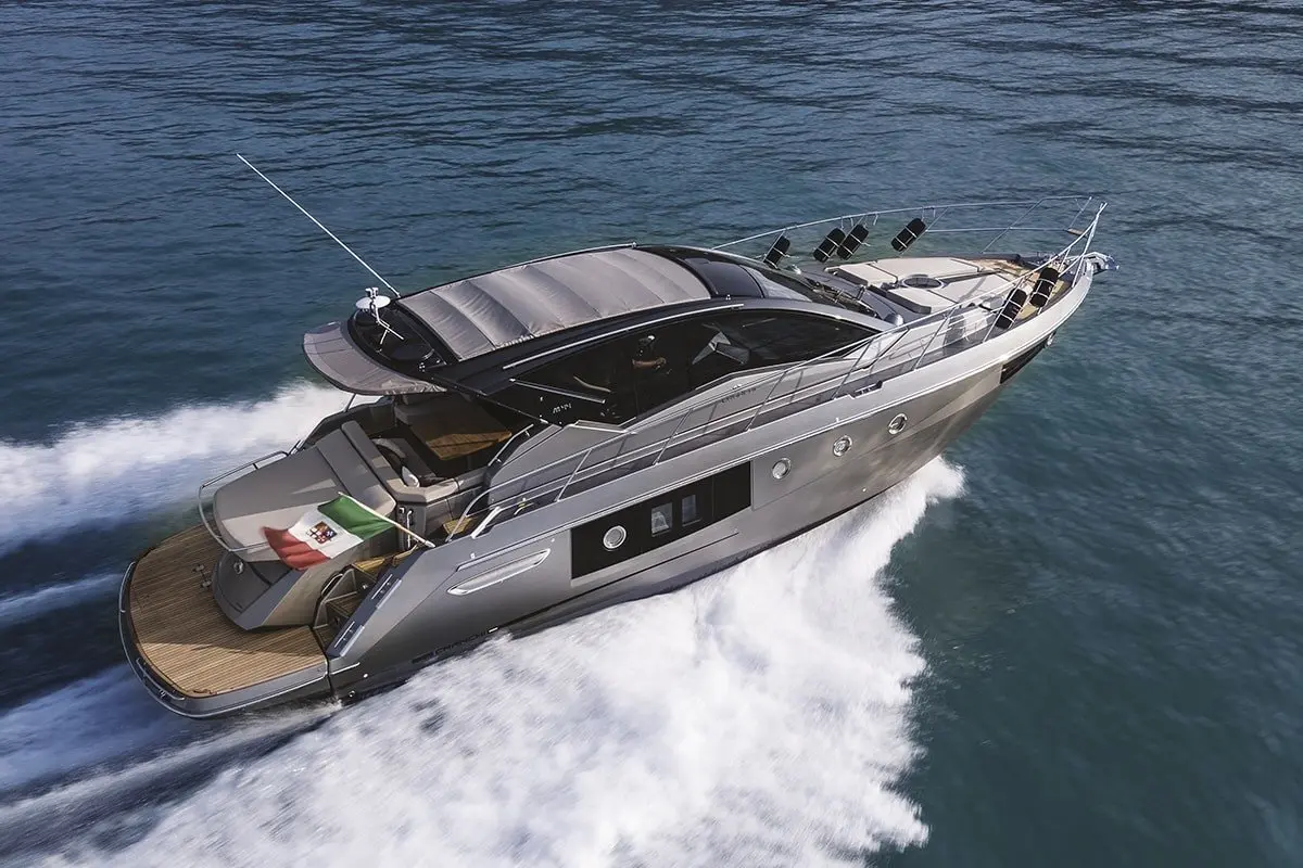 Cranchi M44 HT, master cabin — Mallorca Yachst Hire, Mallorca. Sunset runs from Palma to Illetes, just you