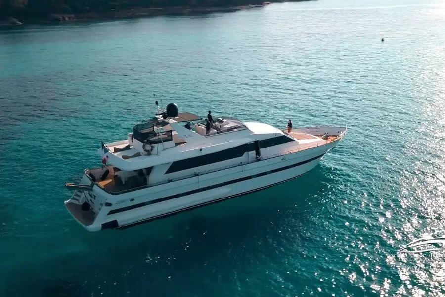 Falcon 80S, aft deck — Mallorca Yachst Hire, Mallorca. East coast cala hopping at speed, twelve aboard