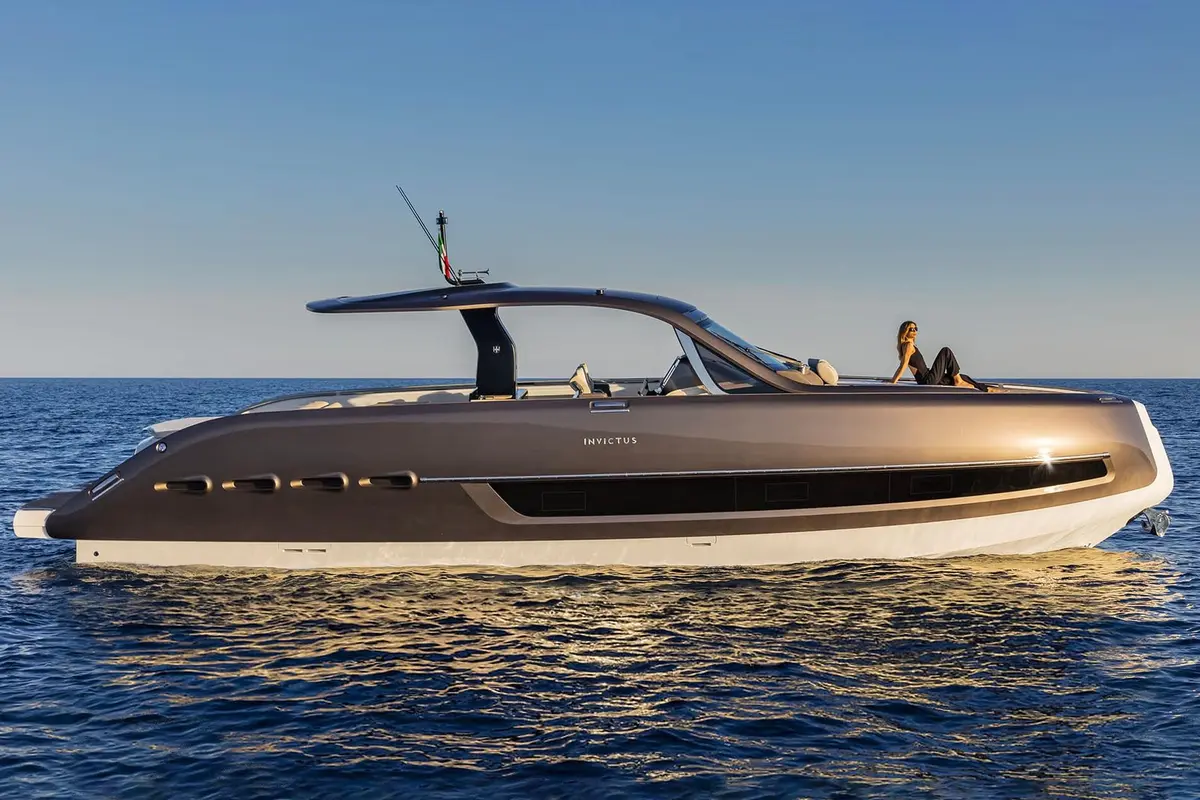 Invictus 460, exterior — Mallorca Yachst Hire, Mallorca. Fast day trips to Mallorca's east coast calas