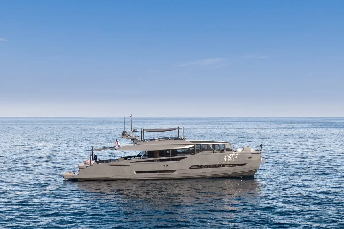 Extra 86, main deck — Mallorca Yachst Hire, Mallorca. Sleek Italian lines for sunset runs toward Illetes