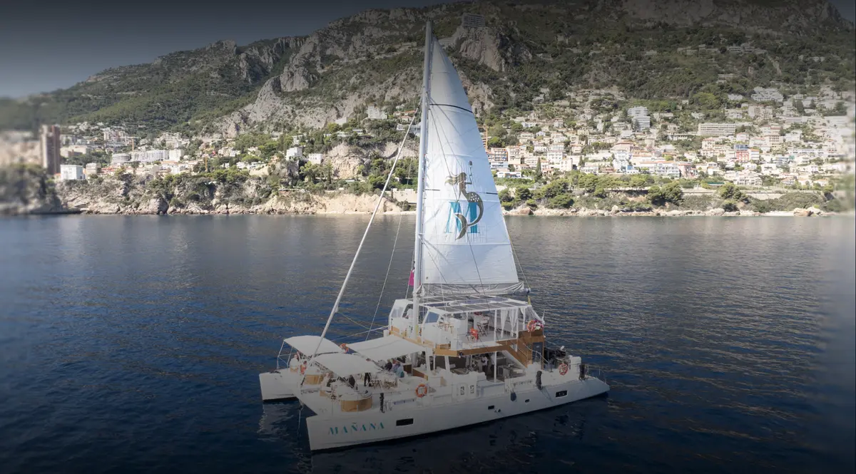 Manana Yacht, main deck — Mallorca Yachst Hire, Mallorca. East coast calas within easy reach by afternoon