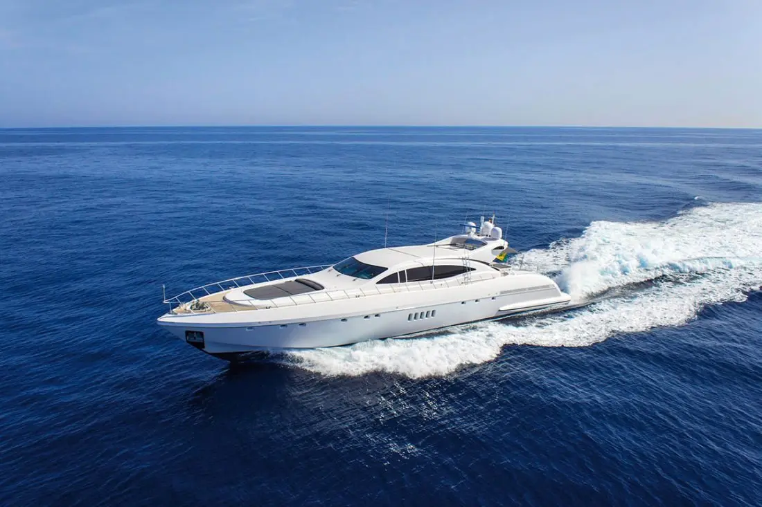Mangusta 108, exterior — Mallorca Yachst Hire, Mallorca. Fast coastal runs from Palma to Formentor's cliffs