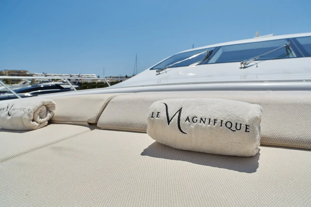 Mangusta 108, main deck — Mallorca Yachst Hire, Mallorca. Fast coastal runs from Palma to Formentor's cliffs