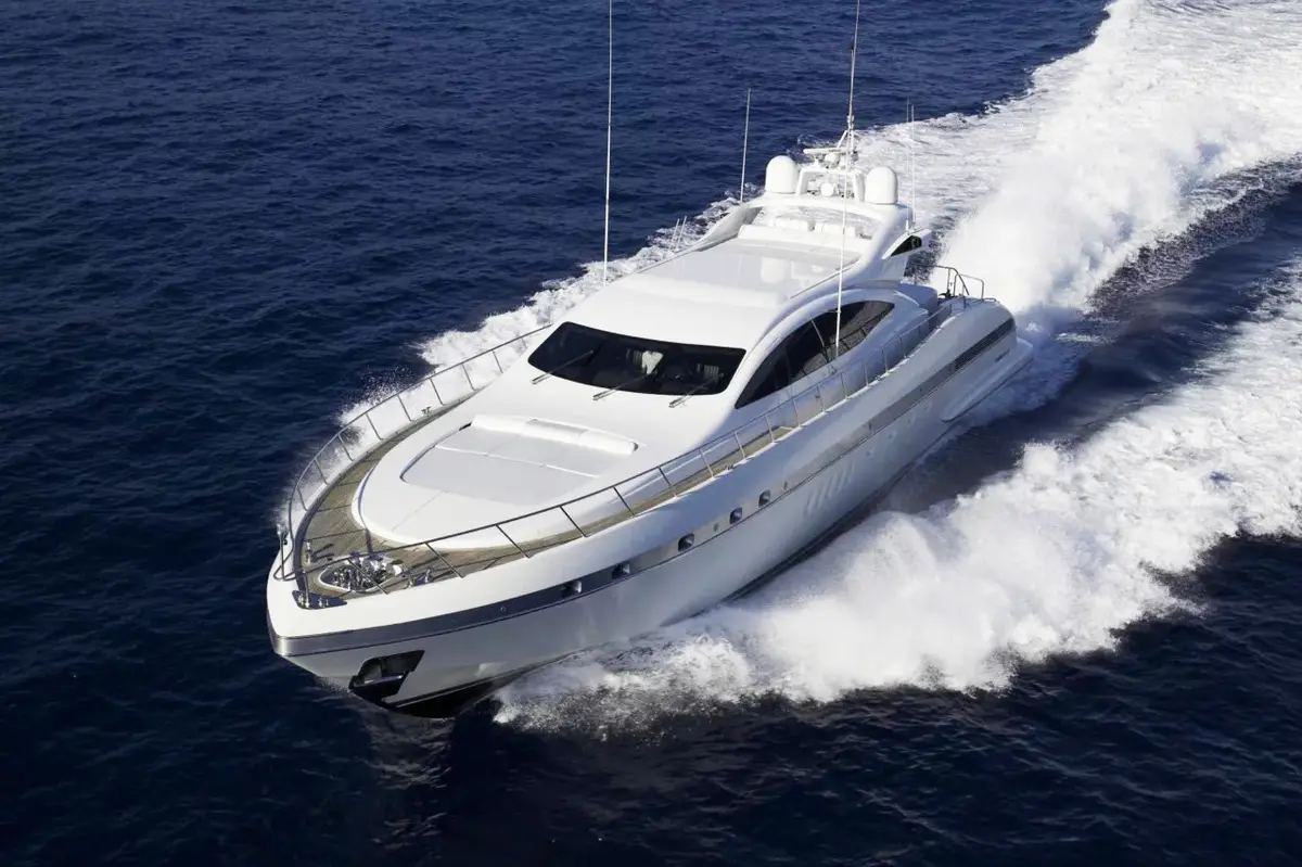 Mangusta 92, aft deck — Mallorca Yachst Hire, Mallorca. Fast lines to Formentor before the afternoon breeze