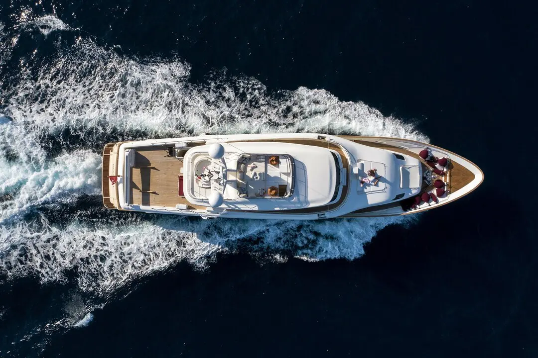 Navetta 33, salon — Mallorca Yachst Hire, Mallorca. Full-displacement calm for slow days along Tramuntana's coast