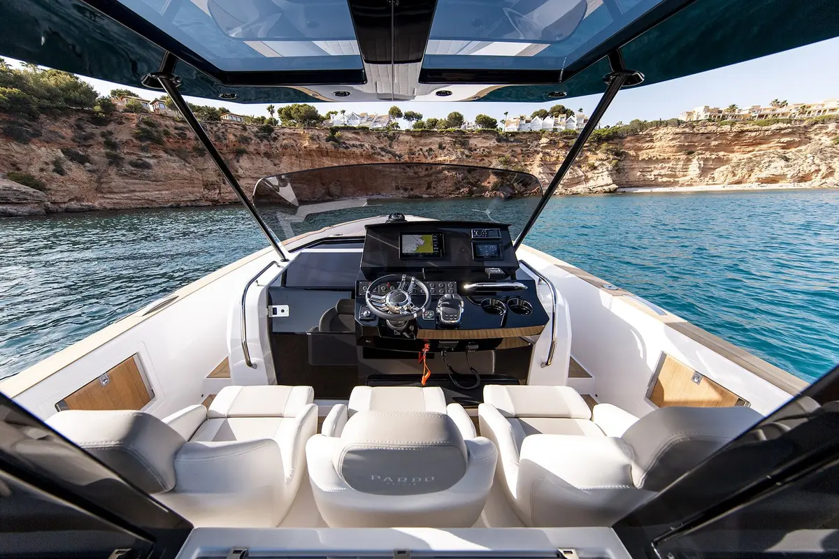 Pardo 38, main deck — Mallorca Yachst Hire, Mallorca. Nimble day-boat runs from Portals to quiet coves