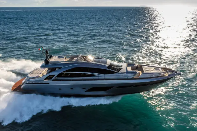 Pershing 8X — Mallorca Yachst Hire, Mallorca