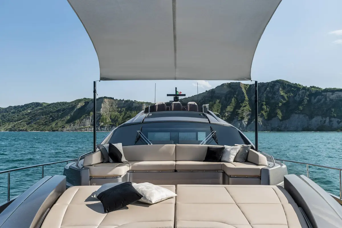 Pershing 8X, salon — Mallorca Yachst Hire, Mallorca. Sleek 25m sport hull racing toward Illetes sunsets