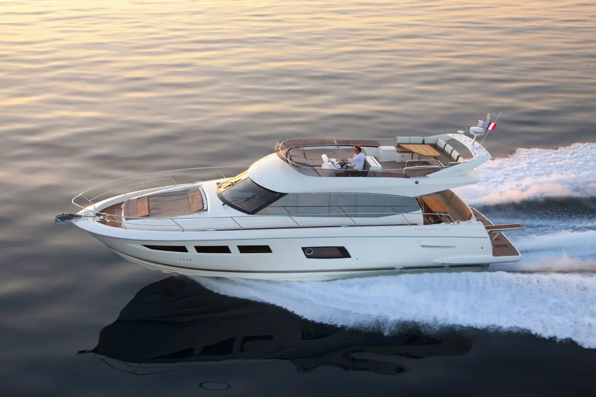 Prestige 550 FLY, exterior — Mallorca Yachst Hire, Mallorca. East coast cala hopping for up to twelve guests
