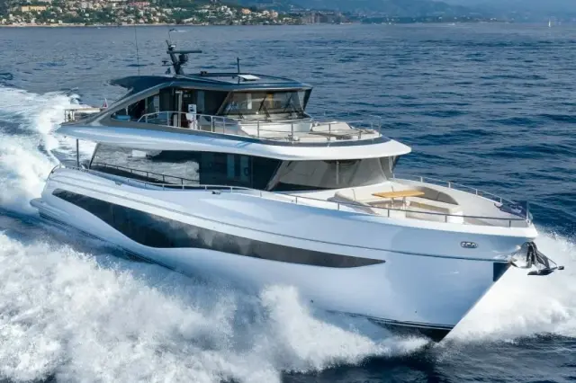 Princess Y80 — Mallorca Yachst Hire, Mallorca