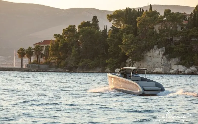 Rand Escape 30, main deck — Mallorca Yachst Hire, Mallorca. A nimble hull for quick cala hops