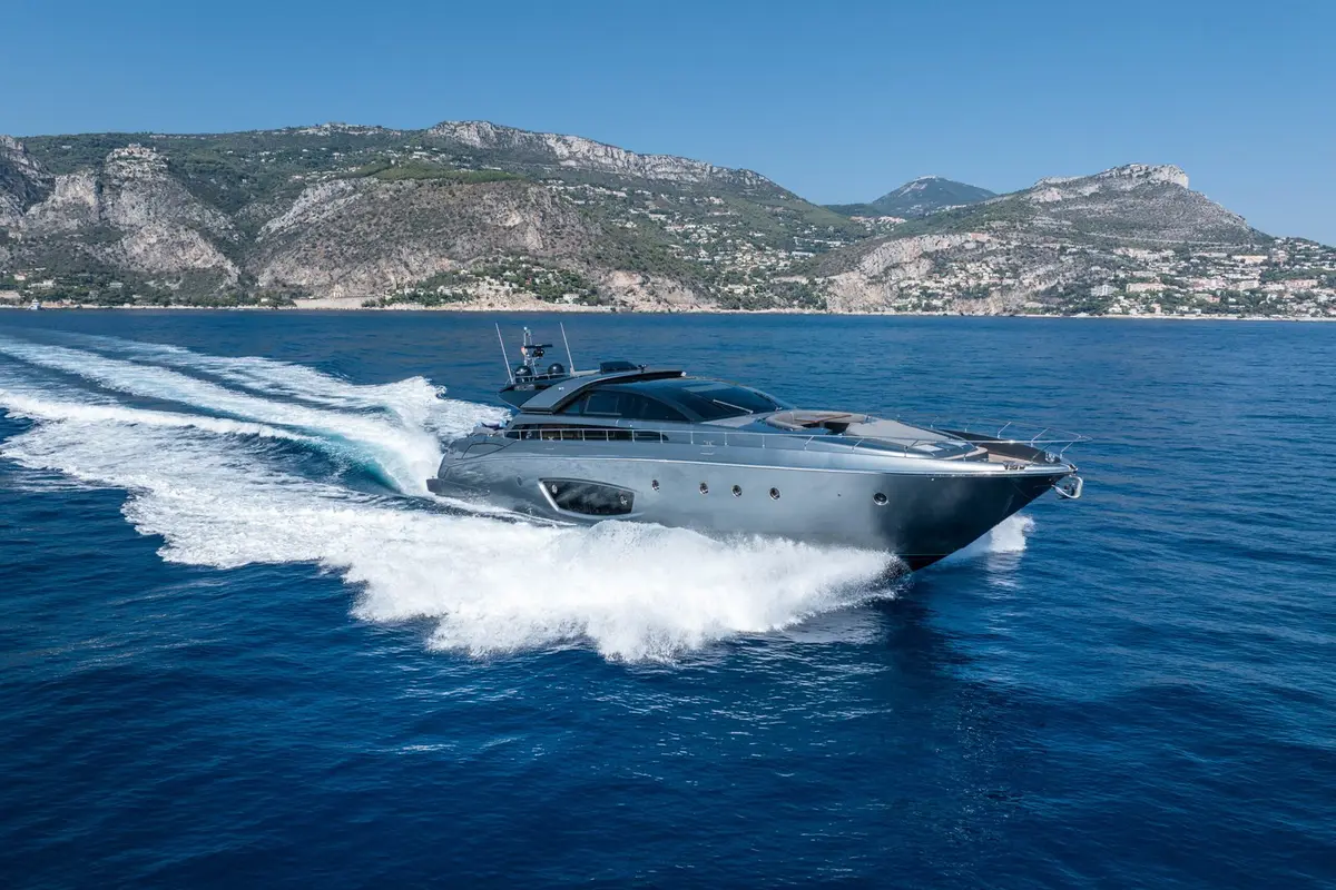 Riva 86 Domino, exterior — Mallorca Yachst Hire, Mallorca. Sleek Italian lines for Bay of Palma sunset runs