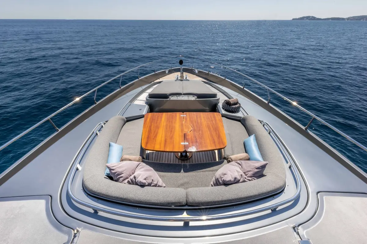 Riva 86 Domino, master cabin — Mallorca Yachst Hire, Mallorca. Sleek Italian lines for Bay of Palma sunset runs