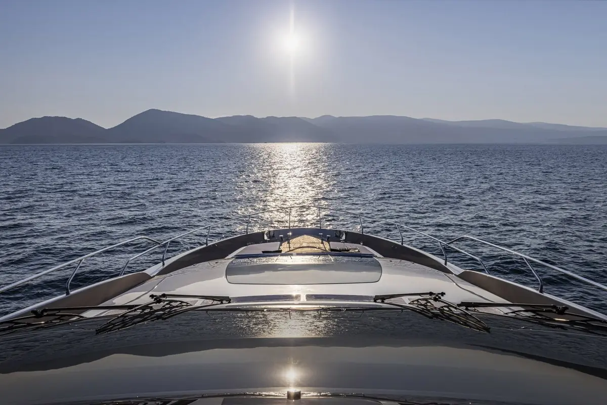 Riva 90, salon — Mallorca Yachst Hire, Mallorca. Sleek Italian lines for sunset runs to Illetes