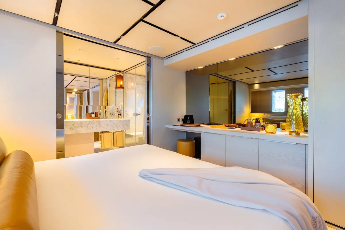 RMF, master cabin — Mallorca Yachst Hire, Mallorca. Fifty-two metres of calm off Formentor's cliffs
