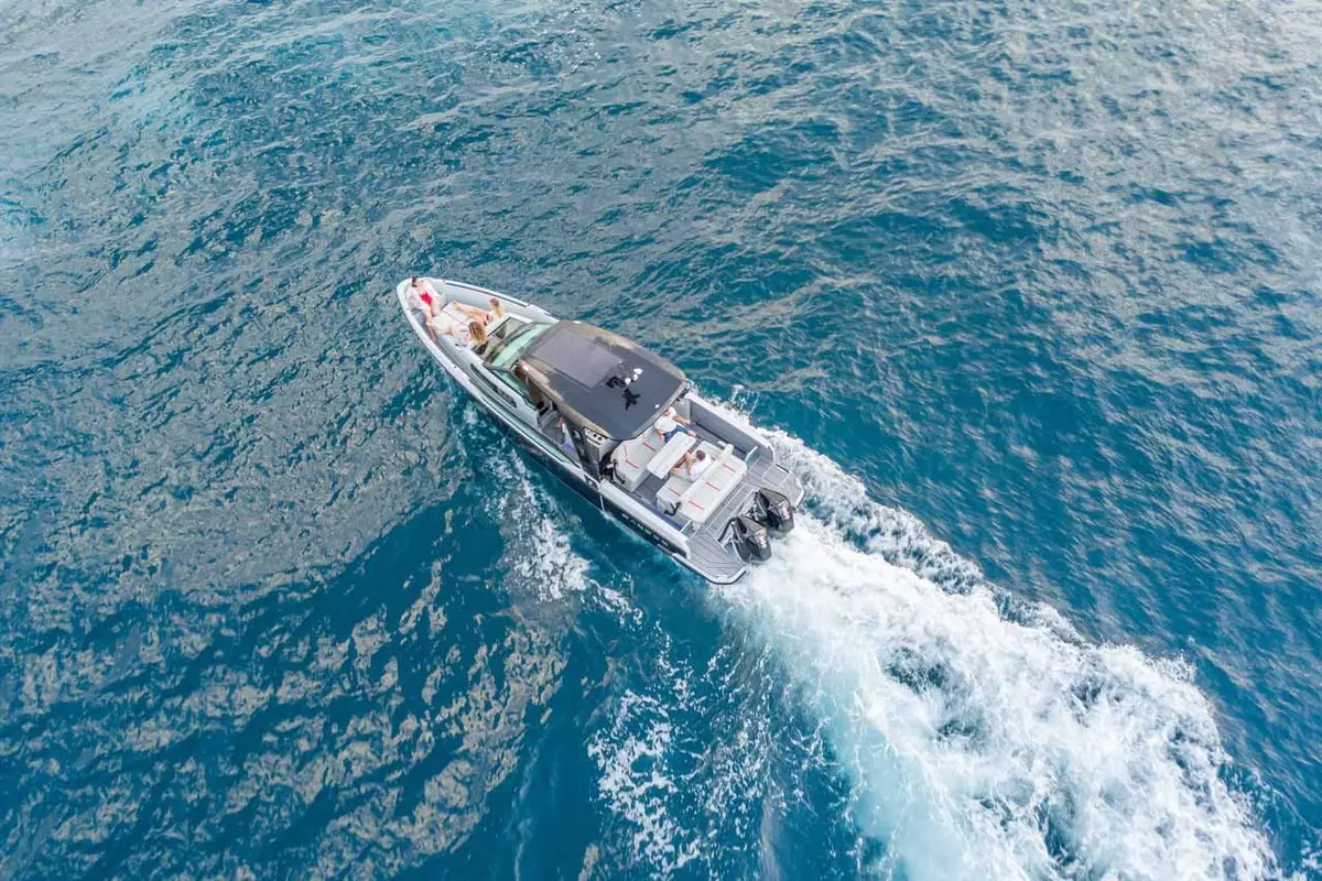 Saxdor 320, exterior — Mallorca Yachst Hire, Mallorca. Fast Bay of Palma runs to Illetes by afternoon