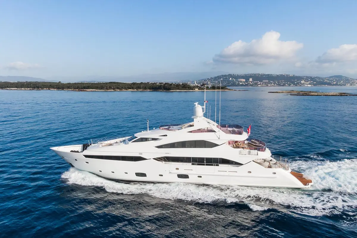 Thumper, main deck — Mallorca Yachst Hire, Mallorca. Forty metres of pace toward Formentor's dusk light