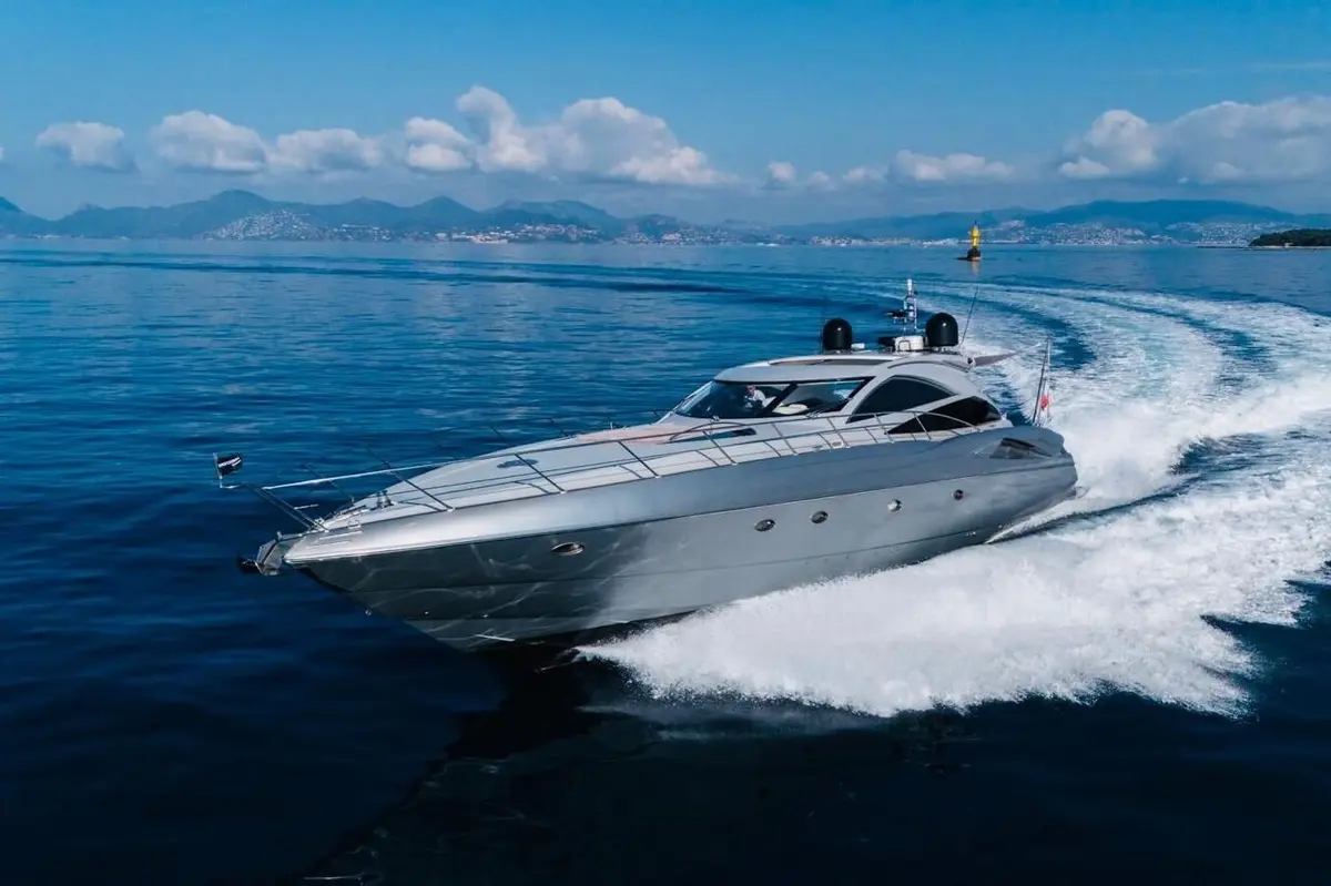 Sunseeker Predator 68, exterior — Mallorca Yachst Hire, Mallorca. Fast runs to Illetes before the sun peaks