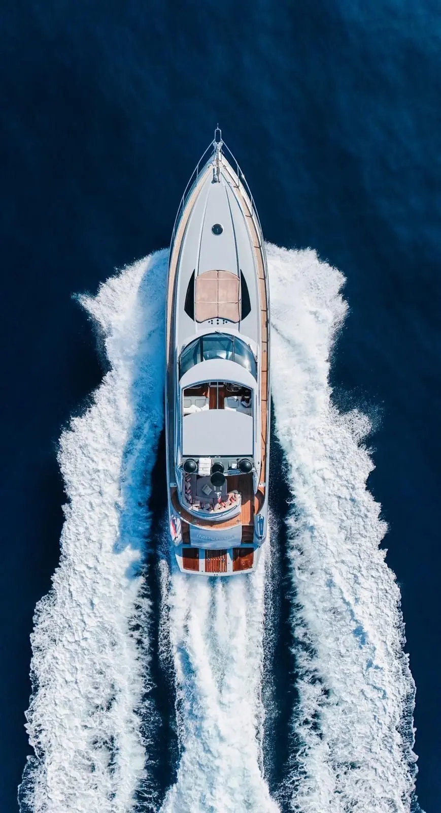 Sunseeker Predator 68, main deck — Mallorca Yachst Hire, Mallorca. Fast runs to Illetes before the sun peaks