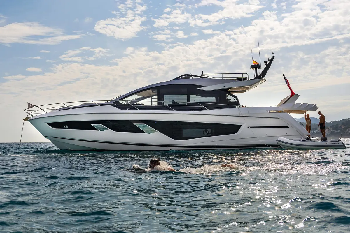 Sunseeker 65 Sport, exterior — Mallorca Yachst Hire, Mallorca. Sport-hull speed toward Illetes at sunset