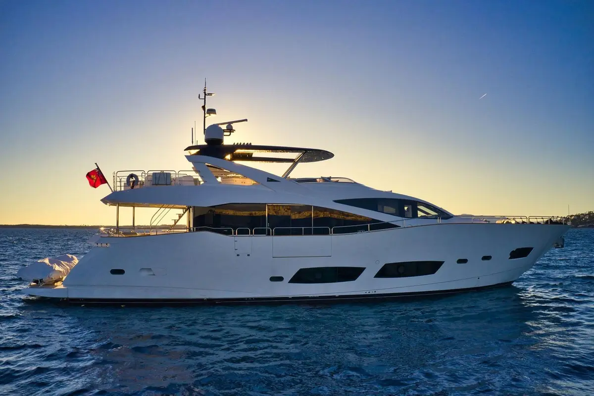 Sunseeker 95, exterior — Mallorca Yachst Hire, Mallorca. Sunset runs along Illetes, twenty-nine metres of calm speed