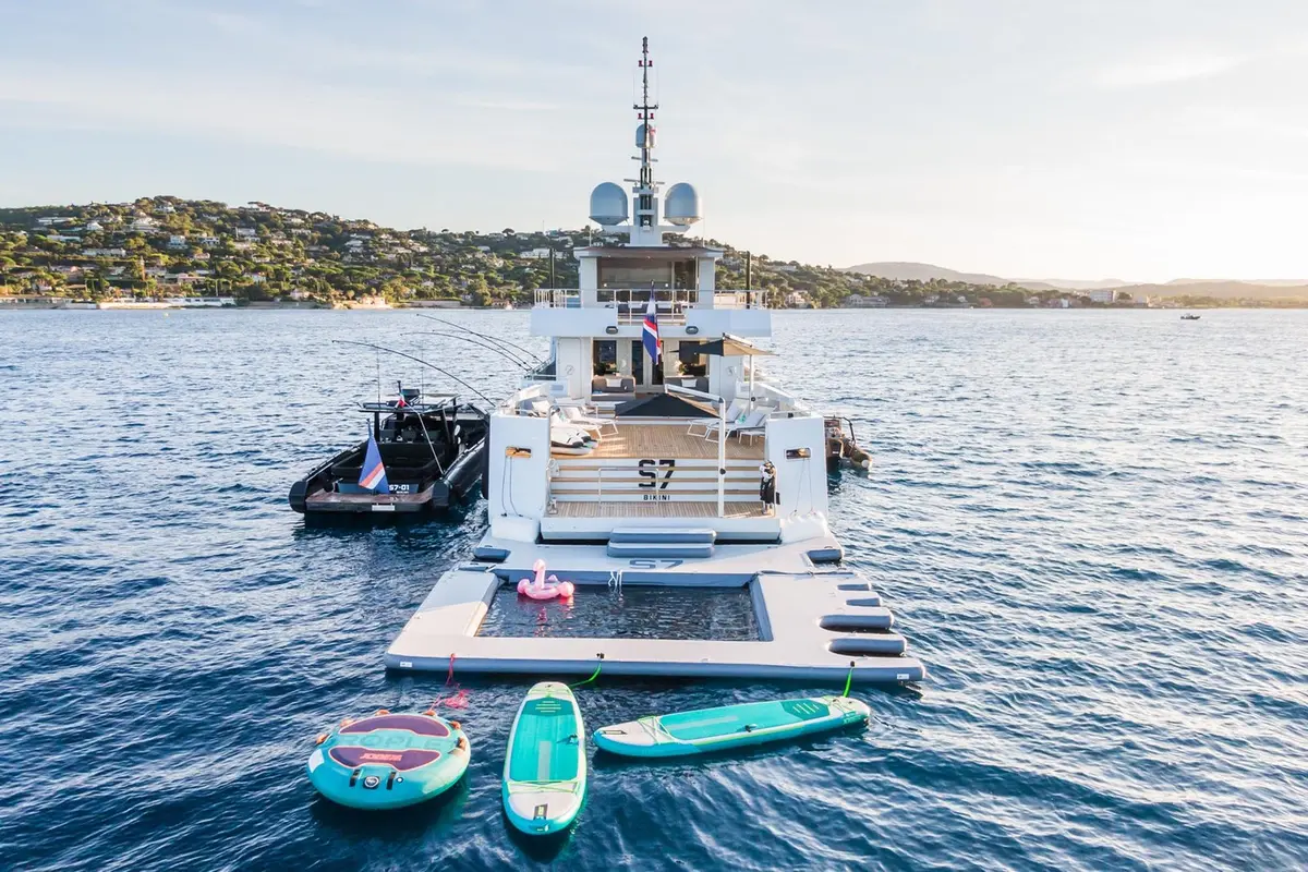 Tansu 40m, main deck — Mallorca Yachst Hire, Mallorca. Forty metres of calm from Palma to Formentor