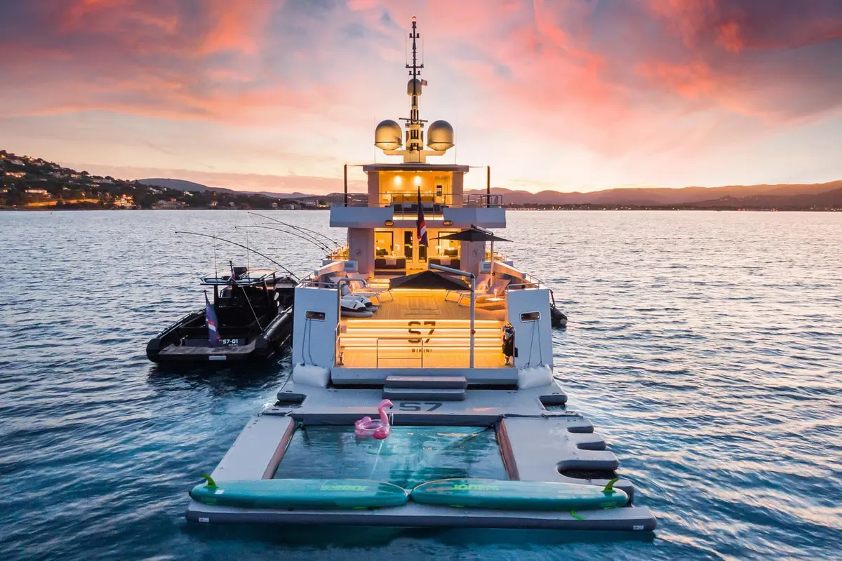 Tansu 40m, aft deck — Mallorca Yachst Hire, Mallorca. Forty metres of calm from Palma to Formentor