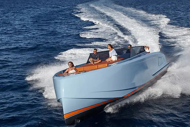 Vanquish VQ60, aft deck — Mallorca Yachst Hire, Mallorca. Swift runs to Illetes before afternoon light fades
