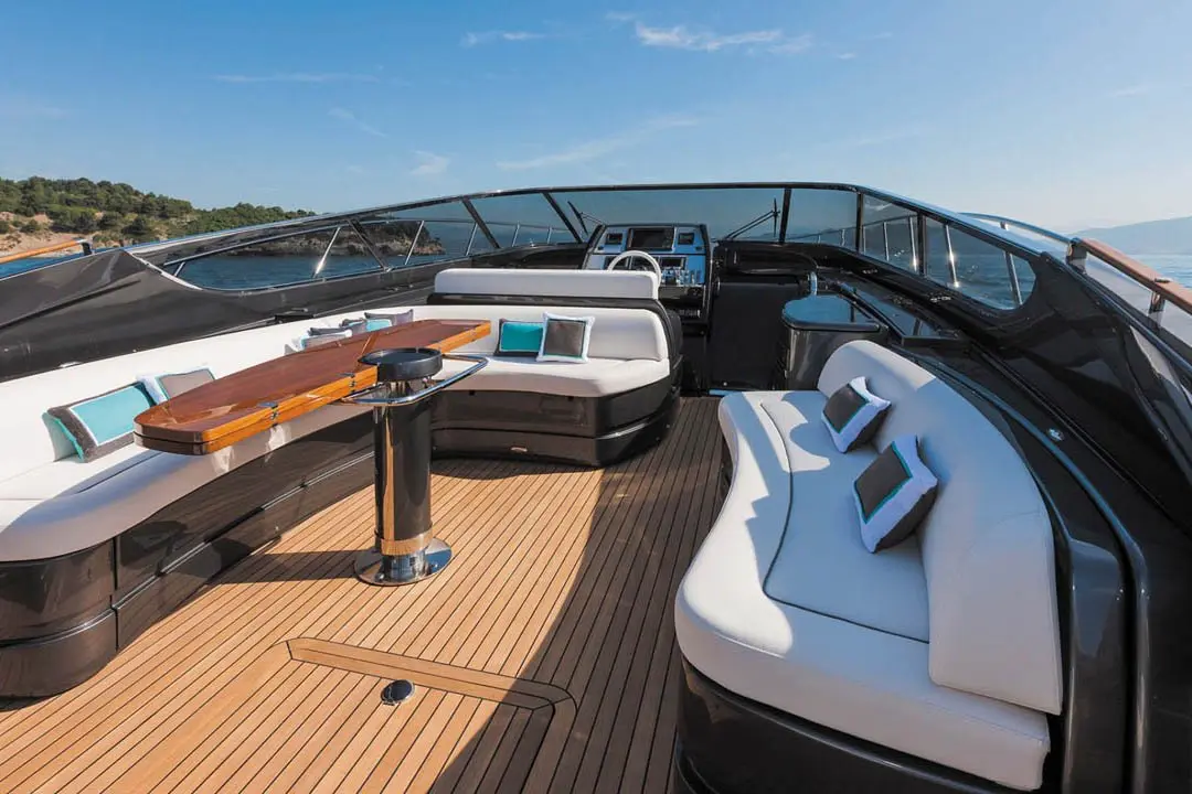 Virtus 63, salon — Mallorca Yachst Hire, Mallorca. Sleek lines racing toward Illetes at golden hour