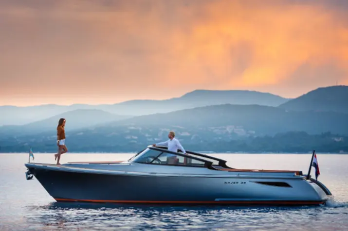 Wajer 38, exterior — Mallorca Yachst Hire, Mallorca. Sleek day-boat runs from Portals to Illetes