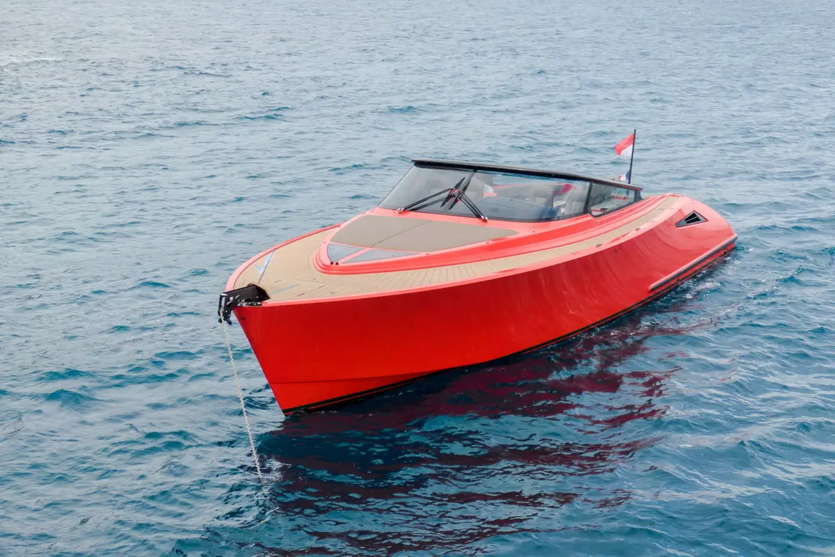 Wajer 55, aft deck — Mallorca Yachst Hire, Mallorca. Sleek day-boat runs to Illetes before sunset