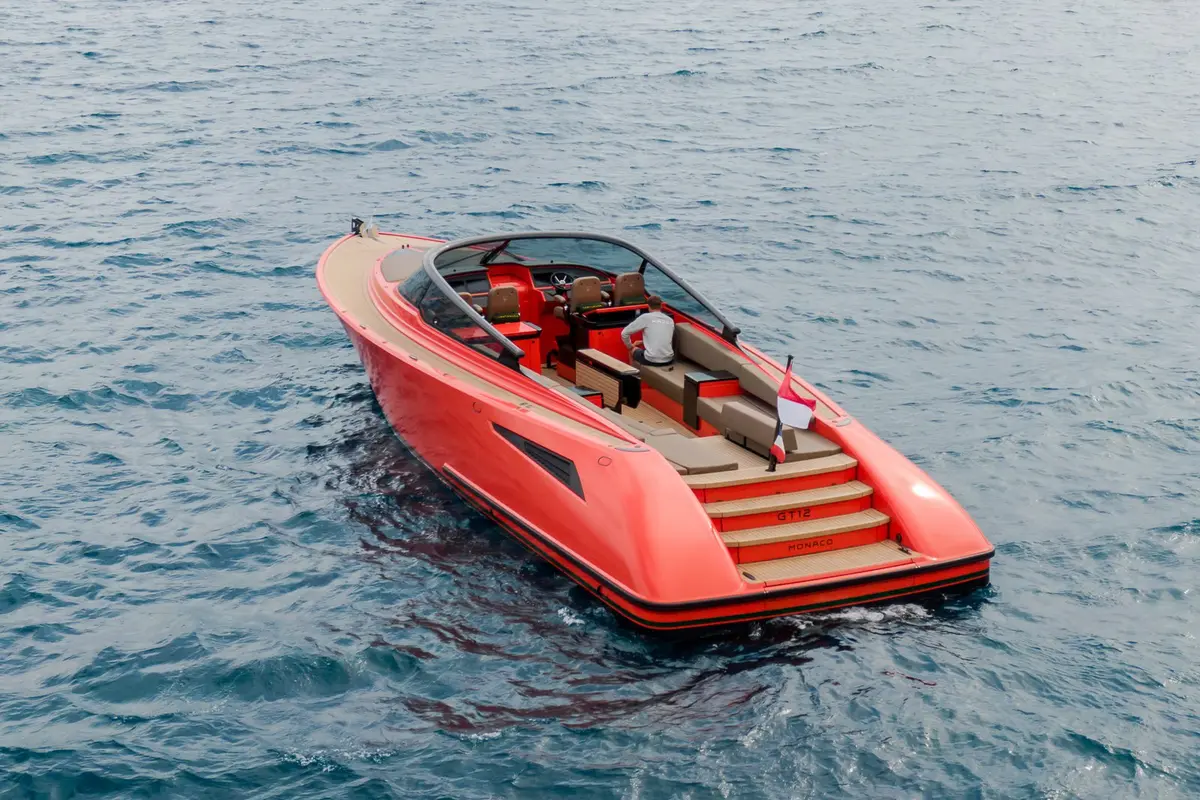 Wajer 55, salon — Mallorca Yachst Hire, Mallorca. Sleek day-boat runs to Illetes before sunset